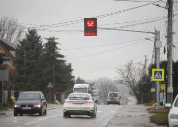 Na ulicy Piekoszowskiej pojawił się radar mierzący prędkość