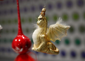 Moda na choince: natura, pudrowy róż, ale też... renesans