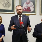 Na zdjęciu (od lewej): wiceminister Anna Krupka, Krzysztof Szczucki - minister edukacji i nauki, poseł Krzysztof Lipiec. / Fot. Wiktor Taszłow - Radio Kielce