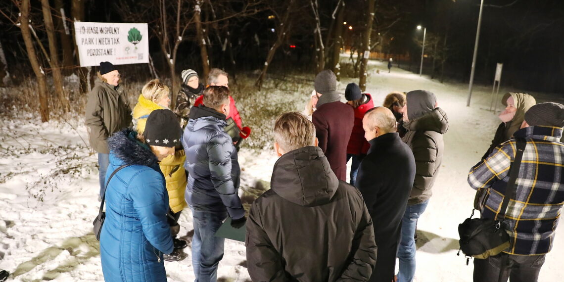 06.12.2023. Kielce. Protest mieszkańców ulicy Klonowej. / Fot. Wiktor Taszłow - Radio Kielce