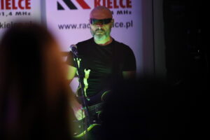 08.12.2023 Radio Kielce. Studio Gram. Koncert zespołu Livevil / Fot. Wiktor Taszłow - Radio Kielce