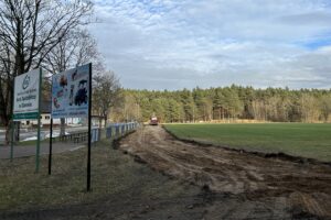 20.12.2023. Ćmielów. Stadion / Fot. Patryk Wójcik - Radio Kielce