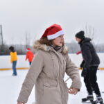 07.12.2023. Końskie. Lodowisko / Fot. Magdalena Galas-Klusek - Radio Kielce