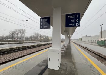 22.12.2023. Kielce. Dworzec kolejowy Kielce Główne - peron 1 / Fot. Jarosław Kubalski - Radio Kielce