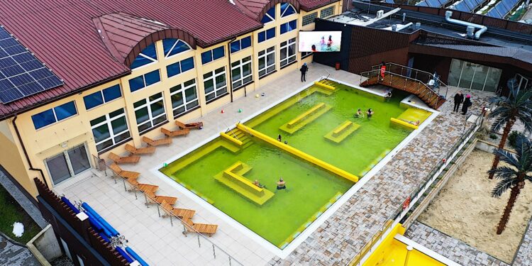 Basen sposobem na ciekawe ferie w Kazimierzy Wielkiej