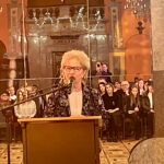 07.12.2023. Kielce. Finał Wojewódzkiego Konkursu Literackiego pt. „Piękno stworzenia. Człowiek i wartości w twórczości świętego Jana Pawła II”. Na zdjęciu Lidia Jędrocha-Kubicka. / Fot. Dorota Klusek - Radio Kielce