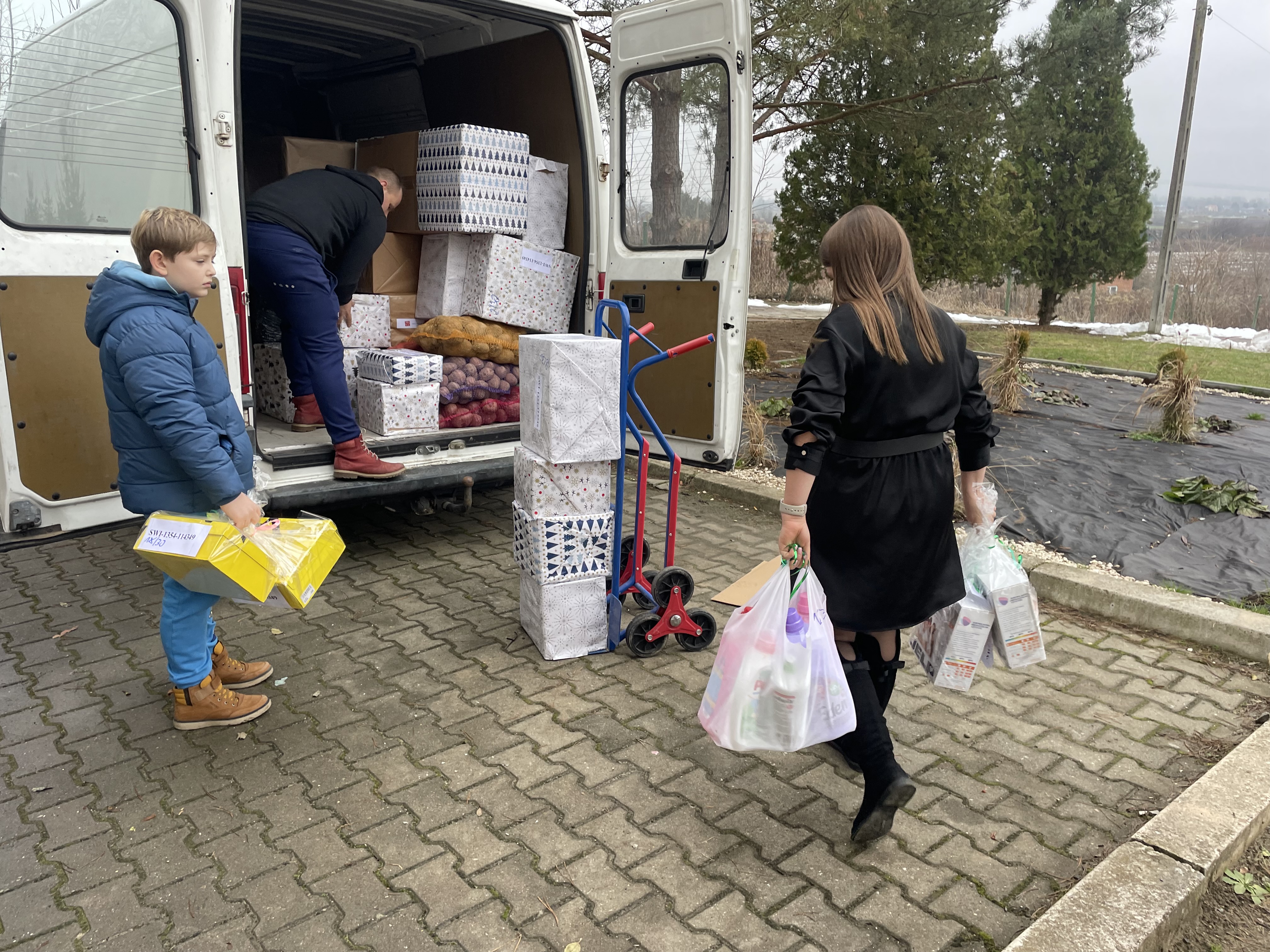 Szlachetna Paczka – akcję rekompensują łzy wzruszenia