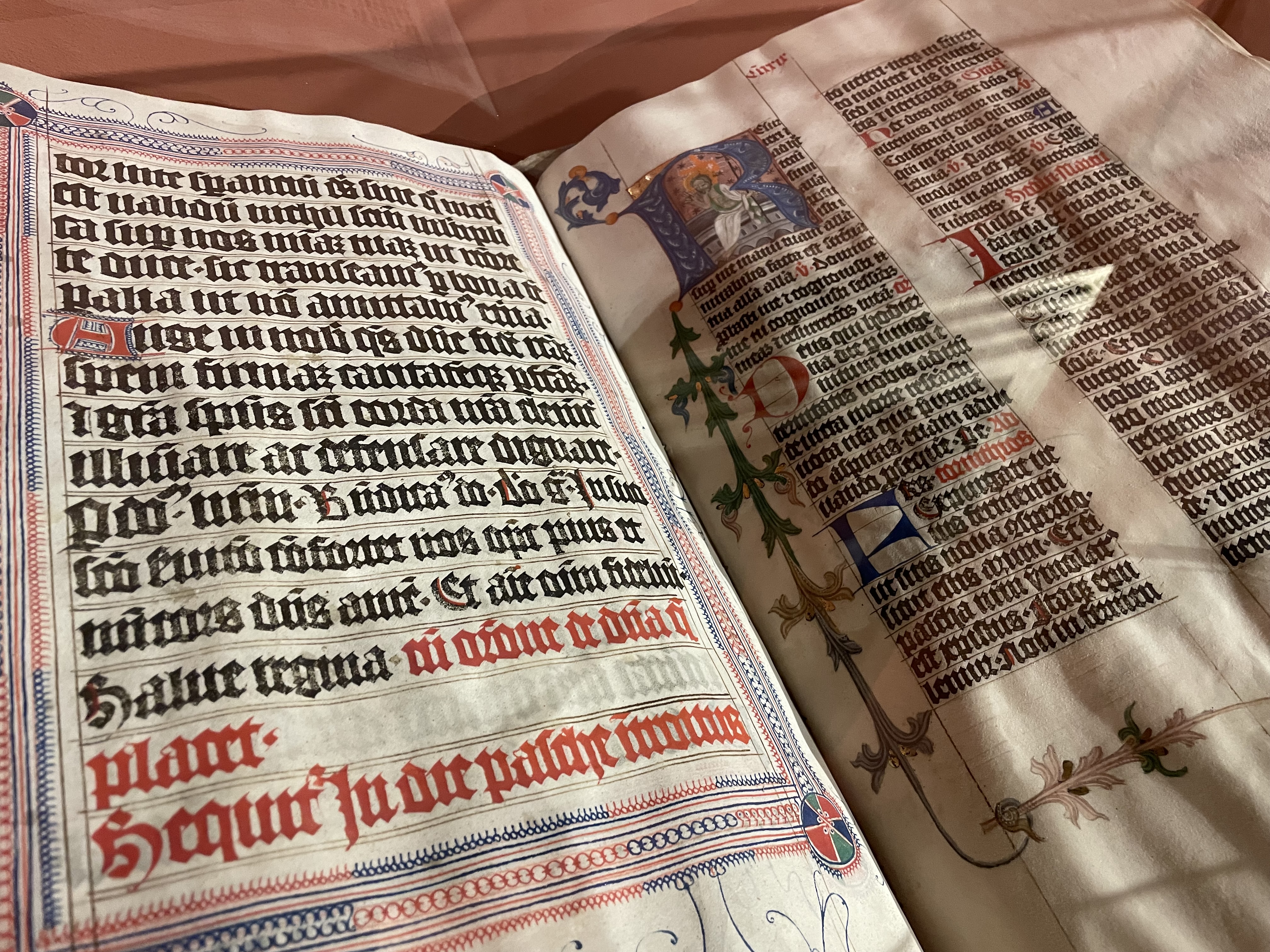 Dokumenty Jana Długosza i Zbigniewa Oleśnickiego w sandomierskiej bibliotece