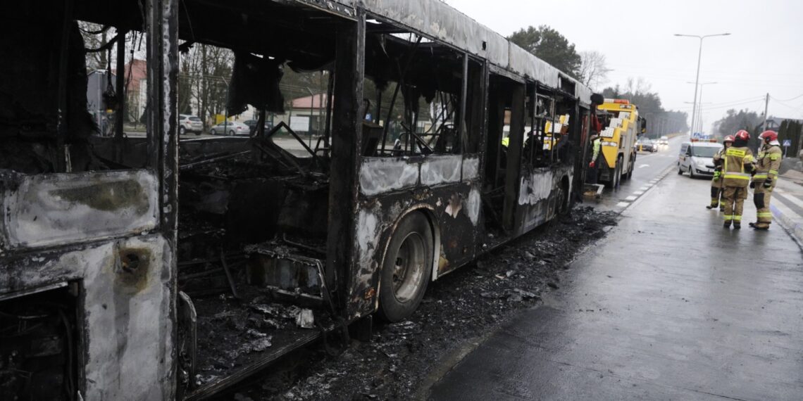 17.12.2023. Kielce. Pożar autobusu. / Fot. Jarosław Kubalski - Radio Kielce