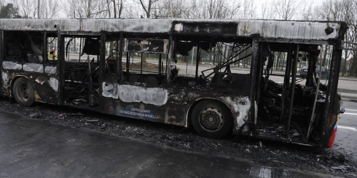 17.12.2023. Kielce. Pożar autobusu. / Fot. Jarosław Kubalski - Radio Kielce