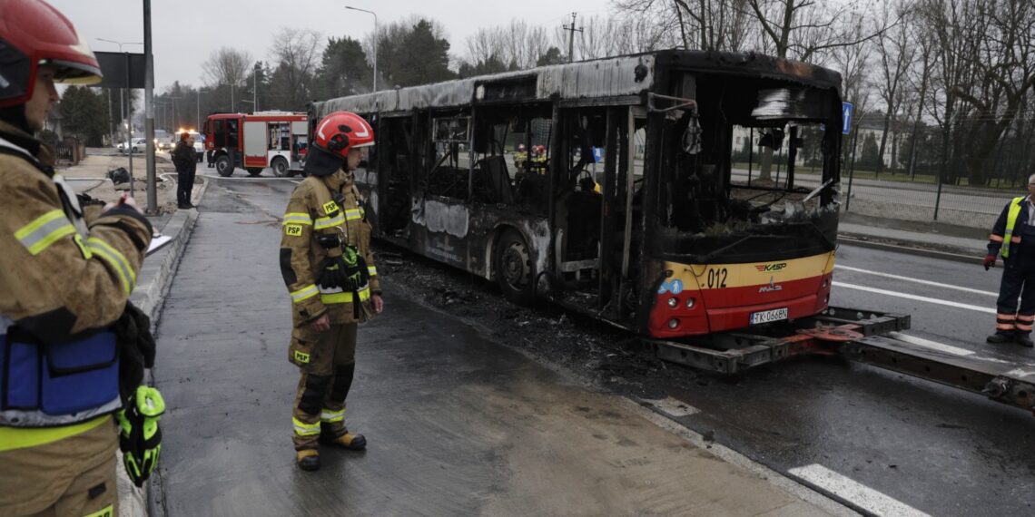 17.12.2023. Kielce. Pożar autobusu. / Fot. Jarosław Kubalski - Radio Kielce