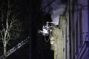 12.12.2023 Kielce. Pożar budynku dawnego szpitala MSWiA / Fot. Jarosław Kubalski - Radio Kielce