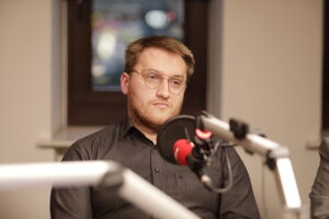11.12.2023 Radio Kielce. Studio Polityczne. Dawid Albowicz - Platforma Obywatelska / Fot. Jarosław Kubalski - Radio Kielce