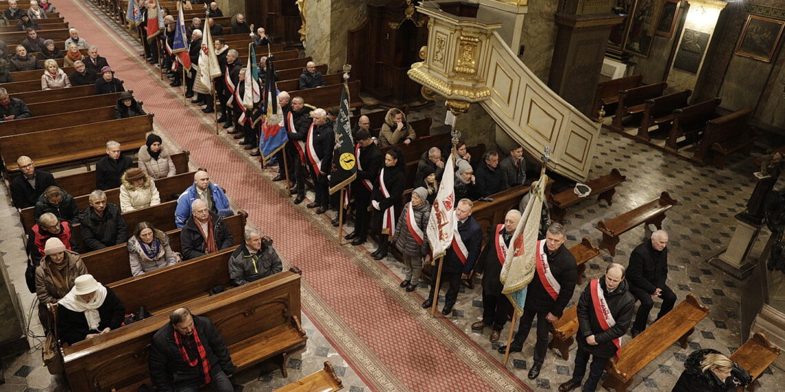 13.12.2023 Kielce. Katedra. Msza w rocznicę wprowadzenia stanu wojennego / Fot. Jarosław Kubalski - Radio Kielce