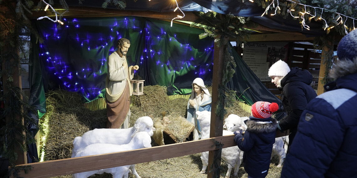 16.12.2023 Kielce. Jarmark Bożonarodzeniowy / Fot. Jarosław Kubalski - Radio Kielce