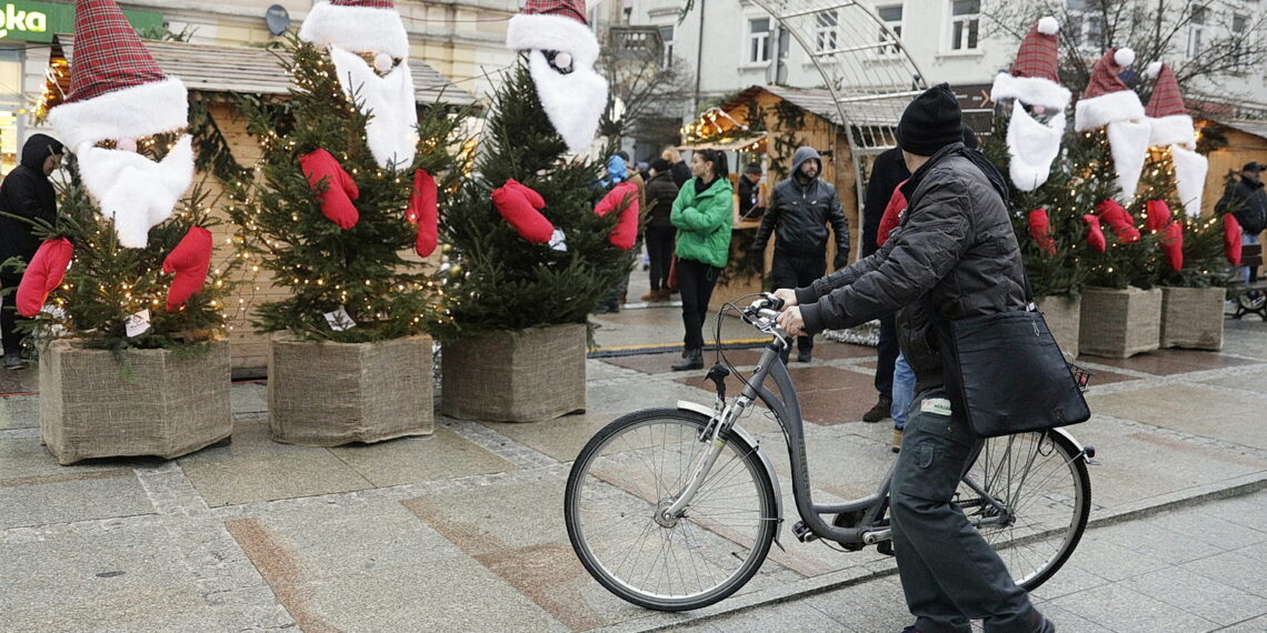 16.12.2023 Kielce. Jarmark Bożonarodzeniowy / Fot. Jarosław Kubalski - Radio Kielce