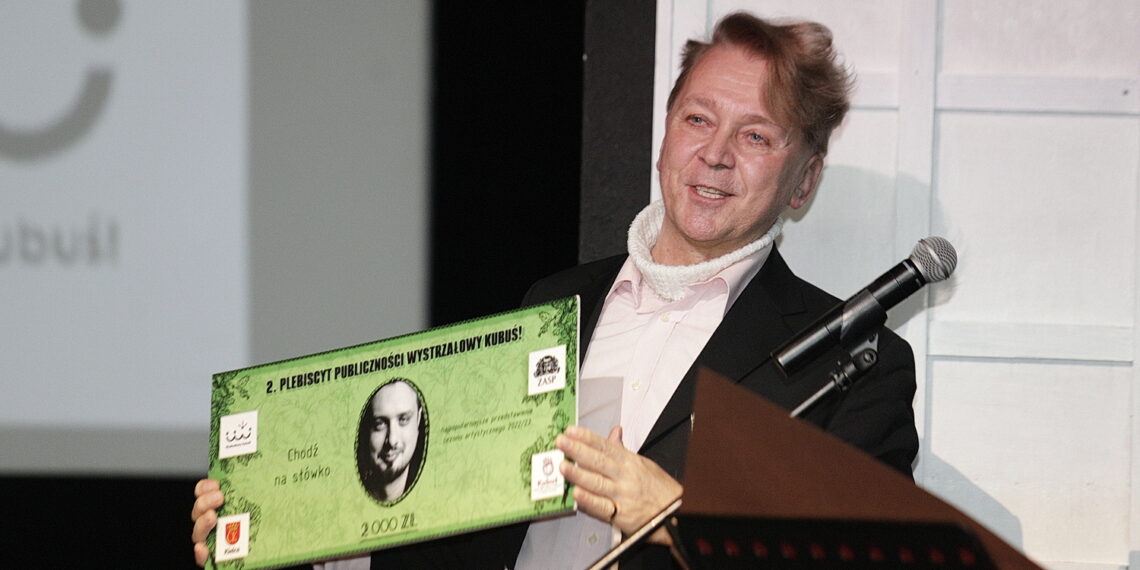 28.12.2023 Kielce. Teatr Lalki i Aktora "Kubuś. Gala 2. Plebiscytu Publiczności "Wystrzałowy Kubuś!”. Dyrektor teatru Piotr-Bogusław Jędrzejczak / Fot. Jarosław Kubalski - Radio Kielce