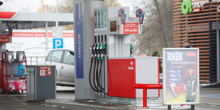 Ceny paliw lekko w górę