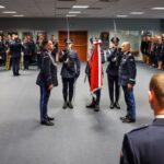 05.01.2024. Kielce. Uroczyste wprowadzenie nowego Komendanta Wojewódzkiego Policji w Kielcach. Na zdjęciu (od lewej): insp. Grzegorz Napiórkowski - nowy Komendant Wojewódzki Policji w Kielcach i nadinspektor Jarosław Kaleta - były Komendant Wojewódzki Policji w Kielcach / Fot. świętokrzyska policja