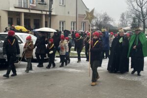 06.01.2024. Skarżysko-Kamienna. Orszak Trzech Króli / Fot. Anna Głąb - Radio Kielce