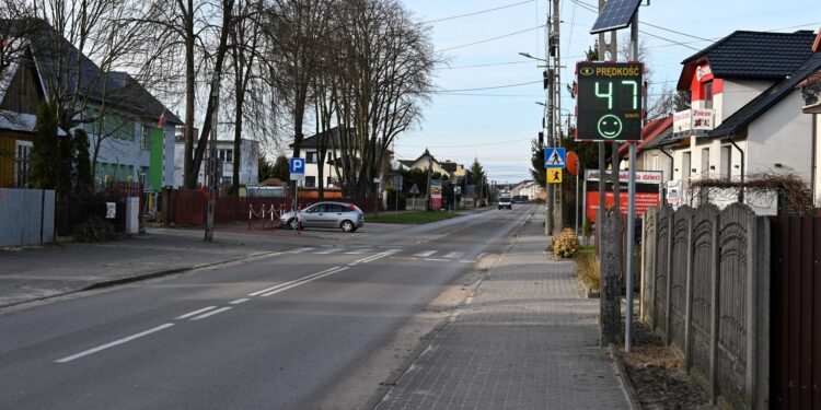 Radarowy monitoring przy szkołach w podkieleckiej gminie