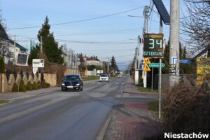 21.01.2024. Niestachów. Radarowy wyświetlacz prędkości / Fot. Urząd Miasta i Gminy Daleszyce