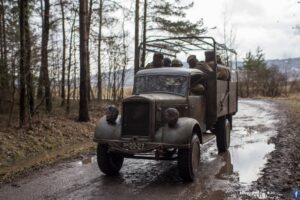 Ciężarówka z kolekcji konecczanina wykorzystywana w filmach - Radio Kielce