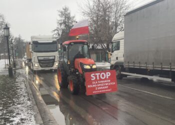 Protest rolników. Blokady dróg w całej Polsce - Radio Kielce