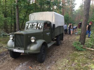 Ciężarówka z kolekcji konecczanina wykorzystywana w filmach - Radio Kielce