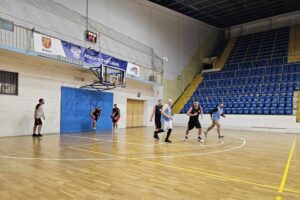 05.01.2024. Kielce. Mecz UJK Kielce - PES Chęciny / Fot. Maciej Makuła - Radio Kielce