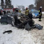 14.01.2024. Bodzechów. Dachowanie auta / Fot. Ratownictwo Powiatu Ostrowieckiego - Facebook