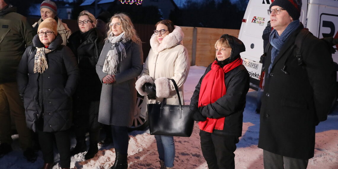 17.01.2024. Radio Kielce, program Interwencja. Dziurawa ulica Biesak. / Fot. Wiktor Taszłow - Radio Kielce