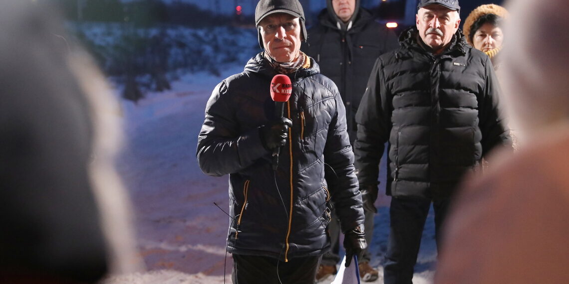 17.01.2024. Radio Kielce, program Interwencja. Dziurawa ulica Biesak. / Fot. Wiktor Taszłow - Radio Kielce