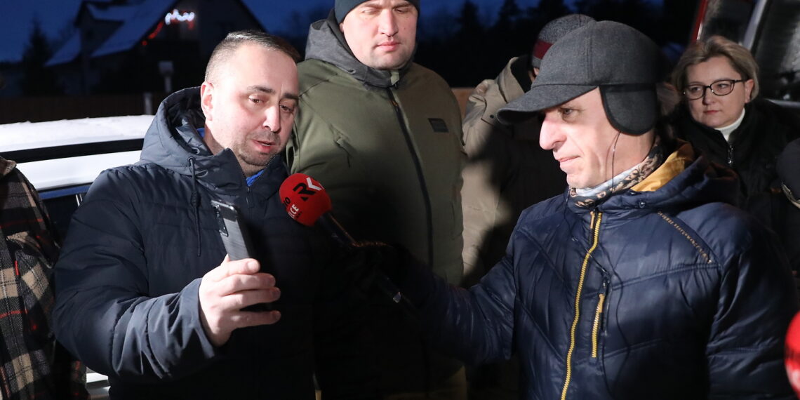 17.01.2024. Radio Kielce, program Interwencja. Dziurawa ulica Biesak. / Fot. Wiktor Taszłow - Radio Kielce