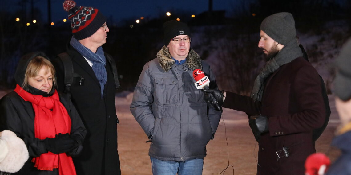 17.01.2024. Radio Kielce, program Interwencja. Dziurawa ulica Biesak. / Fot. Wiktor Taszłow - Radio Kielce