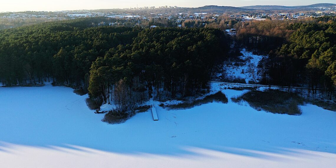 12.01.2024. Zalew w Cedzynie. / Fot. Jarosław Kubalski - Radio Kielce