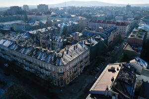 30.01.2024. Kielce. Kamienice przy ulicy Śniadeckich i Słowackiego / Fot. Jarosław Kubalski – Radio Kielce