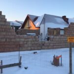 11.01.2024. Sandomierz. Budowa nowego budynku Caritas Diecezji Sandomierskiej / Fot. Grażyna Szlęzak - Radio Kielce