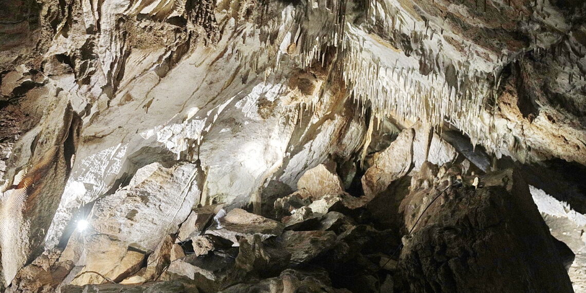 27.01.2024 Jaskinia Raj / Fot. Jarosław Kubalski - Radio Kielce