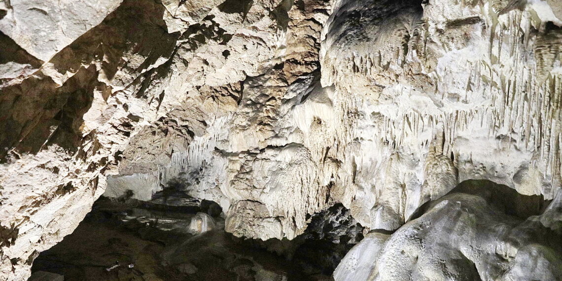 27.01.2024 Jaskinia Raj / Fot. Jarosław Kubalski - Radio Kielce