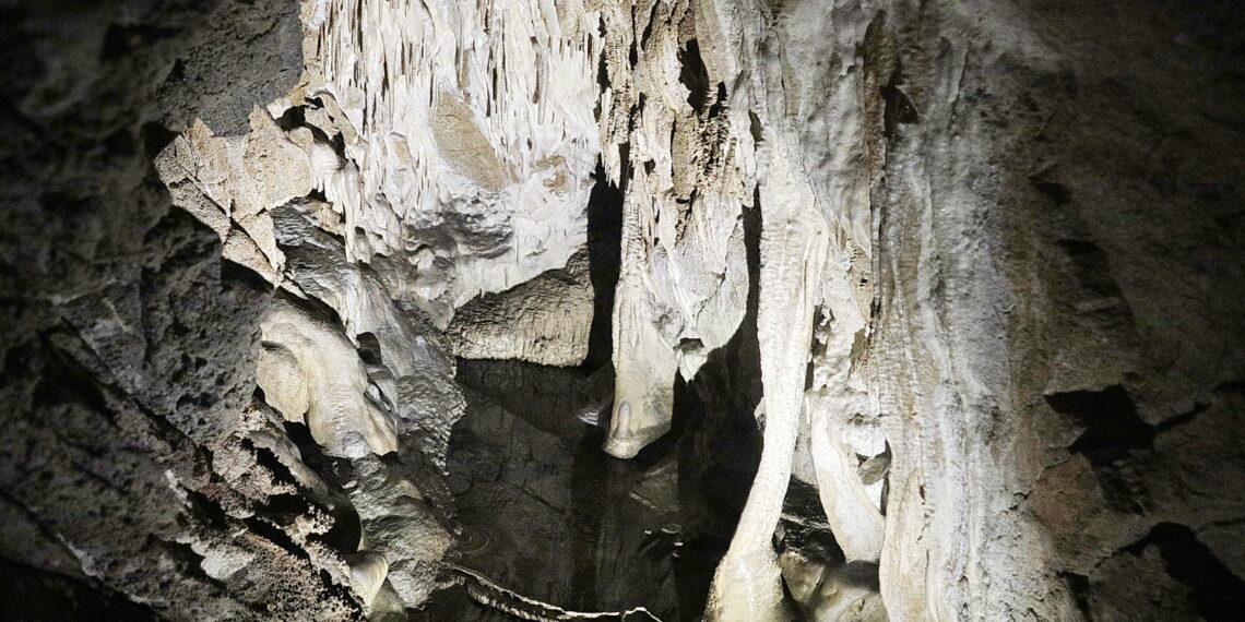 27.01.2024 Jaskinia Raj / Fot. Jarosław Kubalski - Radio Kielce