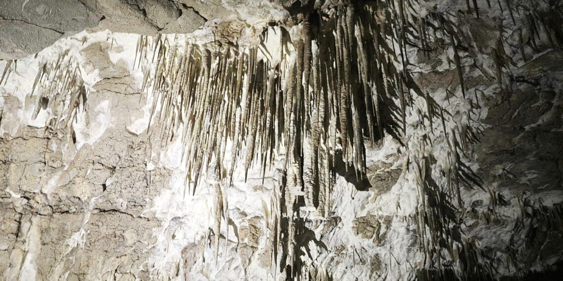 27.01.2024 Jaskinia Raj / Fot. Jarosław Kubalski - Radio Kielce