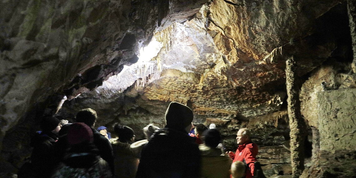 Raj ponownie dostępny. Zobacz najpopularniejszą świętokrzyską jaskinię
