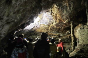 Raj ponownie dostępny. Zobacz najpopularniejszą świętokrzyską jaskinię