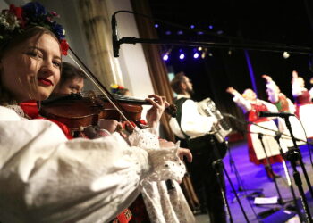 13.01.2024 Kielce. WDK. Zespół Pieśni i Tańca "Kielce". Koncert Noworoczny / Fot. Jarosław Kubalski - Radio Kielce