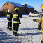 Strażacy ratując kota zeszli do głębokiej studni - Radio Kielce Fot. OSP Wola Przybysławska