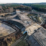 Wiadukt drogowy nad torami kolejowymi na odcinku Siewierz - Poręba - Zawiercie (Kromołów) budowanej obwodnicy Poręby i Zawiercia w ciągu drogi krajowej nr 78