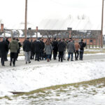 22.01.2024. Brzezinka. Teren byłego niemieckiego obozu koncentracyjnego Auschwitz II-Birkenau w Brzezince, gdzie złożył wizytę właściciel Tesli i platformy X Elon Musk / Fot. PAP - Zbigniew Meissner