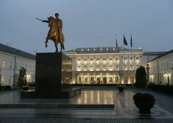 W Pałacu Prezydenckim policja zatrzymała Mariusza Kamińskiego i Macieja Wąsika