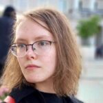 Na zdjęciu: Ada Kowalska - uczennica II LO im. Marii Skłodowskiej-Curie w Końskich - zwyciężczyni ogólnopolskiego konkursu literackiego "Sztuczna inteligencja Lema" / Fot. Krzysztof Kowalski